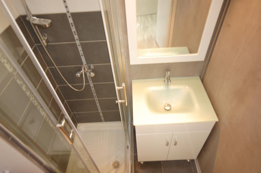 Appartement La Pinede Груиссан Номер фото
